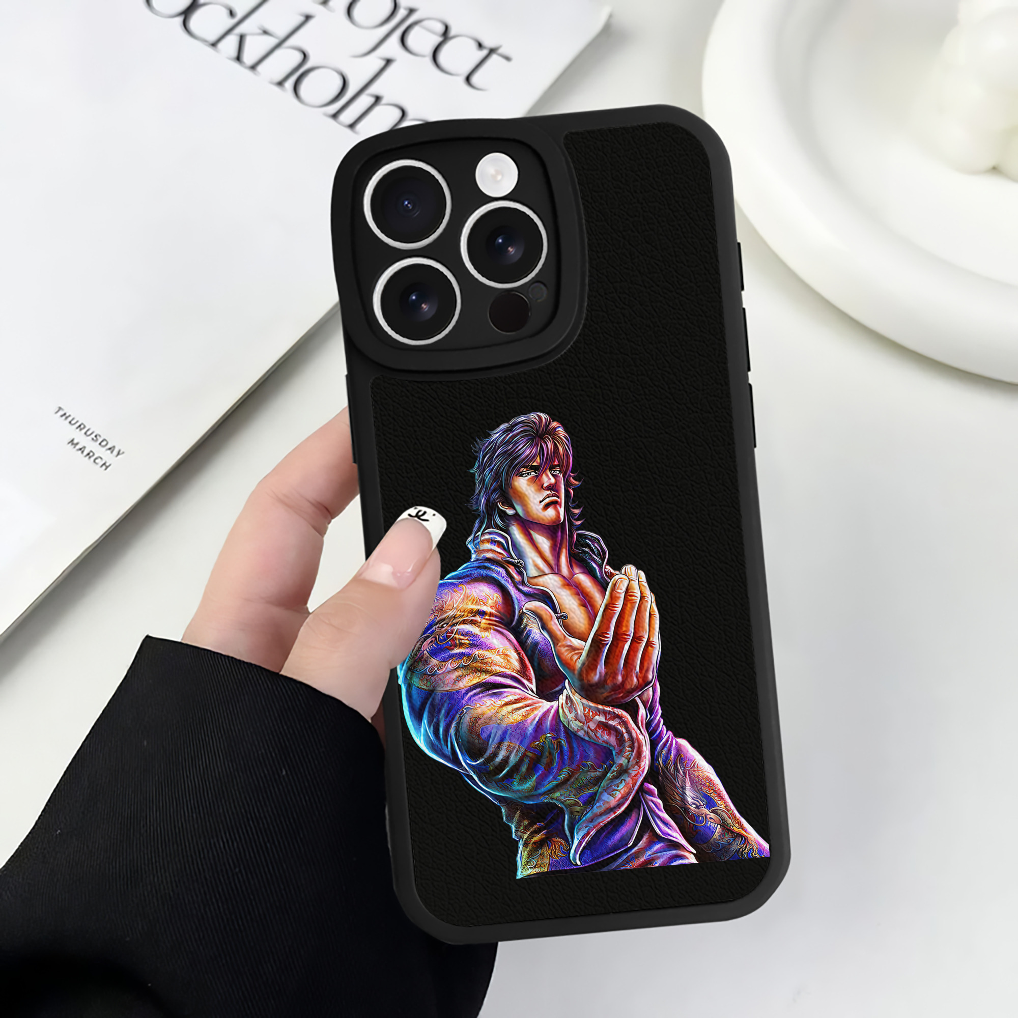 （画像用） 北斗の拳 Fist of the North Star 【iPhone 16シリーズ対応】シリコンスマホケース（レザー調） 材質：シリコン